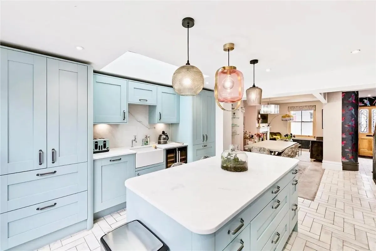 Stylish, Central, North Laine, Newly Decorated Hove